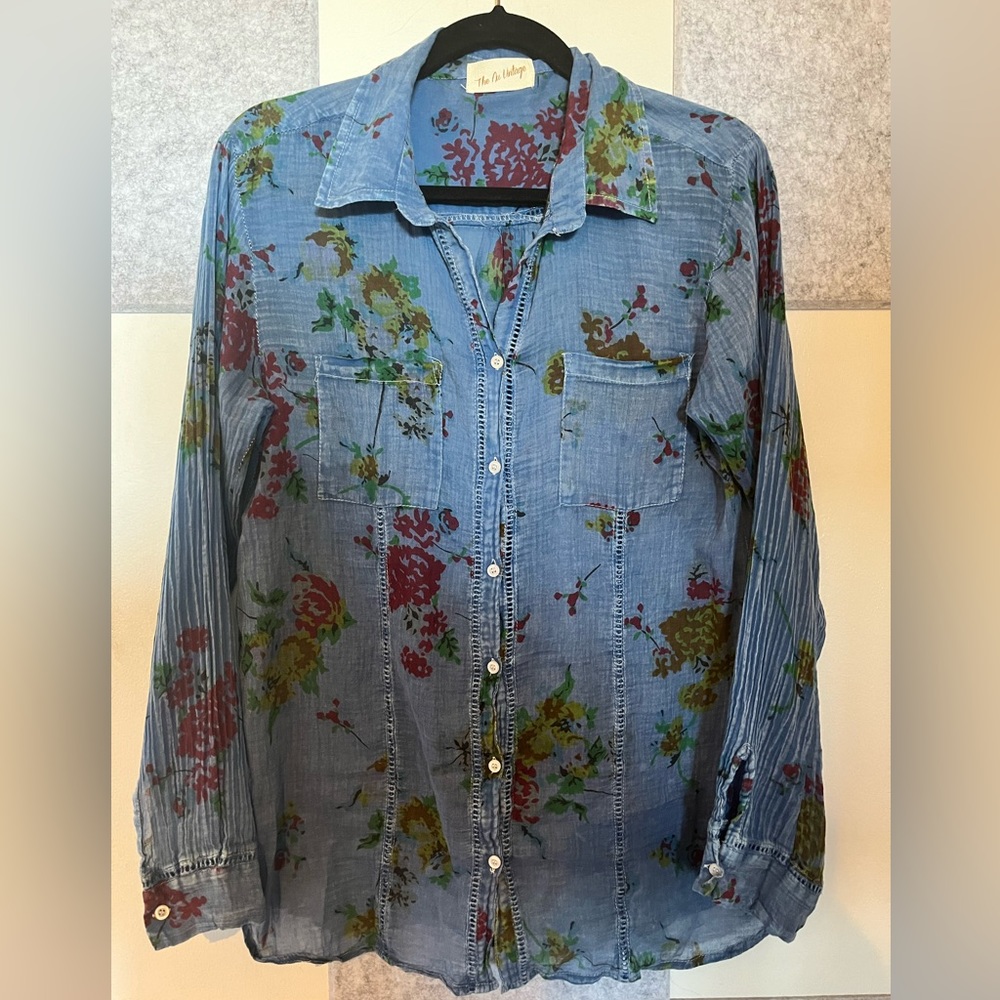 Women’s Blue Floral Blouse
